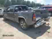 2000 Chevrolet Silverado 1500 LS z VIN 1GCEC19TXYZ138247, wystawiony jako Copart lot #65799485 z przebiegiem 291 219 mil mil oraz Szkoda całkowita • Salvage title. Historia ofert i sprzedaży dostępna na DreamBid. Obrazek 3.