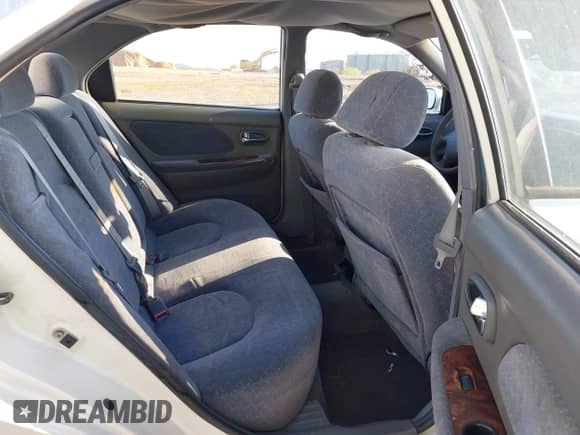 2001 Hyundai Sonata GLS with VIN KMHWF35V61A476002, listed as a IAAI auction lot 43303984 with 105,506 mi miles and . Bid and sale history available at DreamBid. Image 8.