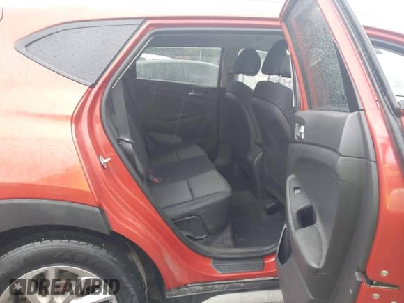 2017 Hyundai Tucson SE with VIN KM8J3CA48HU431894, listed as a IAAI auction lot 43080955 with 70,786 mi miles and . Bid and sale history available at DreamBid. Image 8.