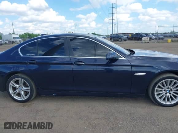 2013 BMW 5 Series 535i с VIN WBAFR7C59DC829103, выставлен на аукционе IAAI как лот 43547529 с пробегом 144 233 миль миль и . История ставок и продаж доступна на DreamBid. Изображение 13.