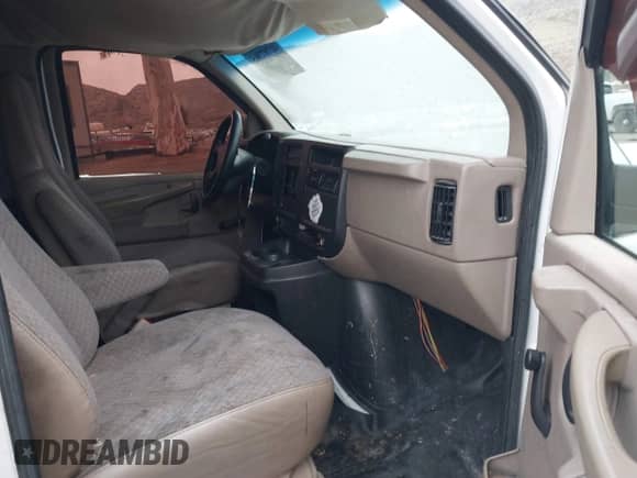 2003 Chevrolet Express Cargo with VIN 1GCGG25U431221925, listed as a IAAI auction lot 41787365 with 102,690 mi miles and . Bid and sale history available at DreamBid. Image 5.