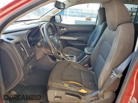 2015 Chevrolet Colorado 2WD LT z VIN 1GCGSBE30F1137157, wystawiony jako Copart lot #68198915 z przebiegiem 288 390 mil mil oraz Szkoda całkowita • Salvage title. Historia ofert i sprzedaży dostępna na DreamBid. Obrazek 7.