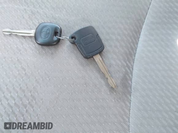 2005 Toyota Highlander с VIN JTEGP21A350055381, выставлен на аукционе IAAI как лот 43520524 с пробегом 165 364 миль миль и . История ставок и продаж доступна на DreamBid. Изображение 11.