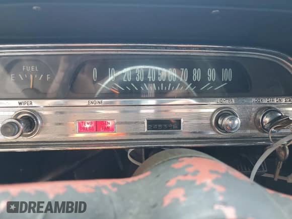 1964 Chevrolet Corvette с VIN 40967W182308, выставлен на аукционе Copart как лот 55326935 с пробегом 24 533 миль миль и Чистый • Clean title. История ставок и продаж доступна на DreamBid. Изображение 9.