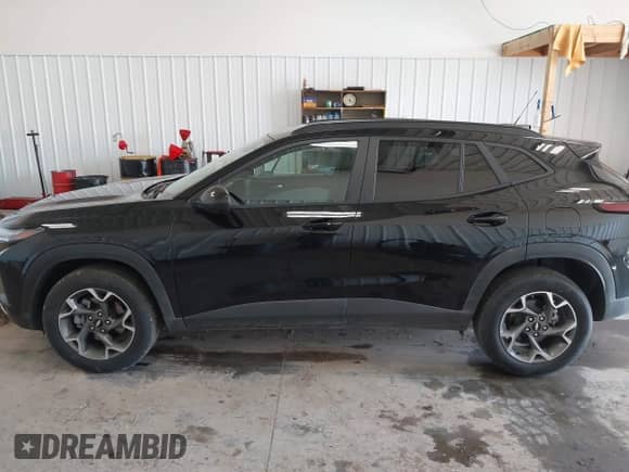 2025 Chevrolet Trax LT with VIN KL77LHEP5SC088309, listed as a IAAI auction lot 43202788 with 12,216 mi miles and . Bid and sale history available at DreamBid. Image 14.