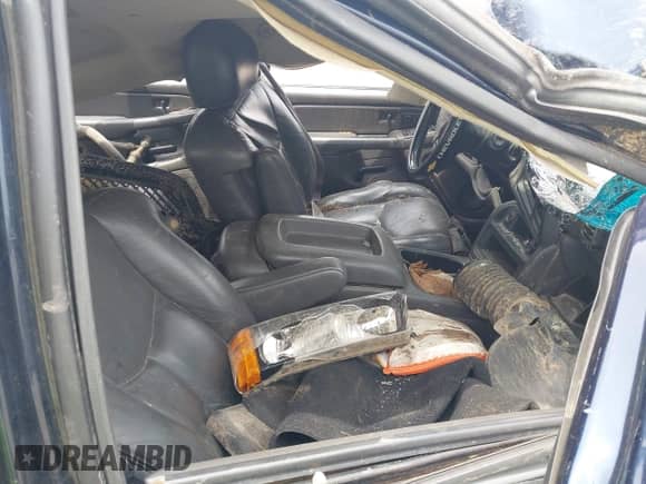 2005 Chevrolet Silverado 1500 LS z VIN 2GCEC13T351179171, wystawiony jako IAAI lot #42274016 z przebiegiem Nie podano mil oraz . Historia ofert i sprzedaży dostępna na DreamBid. Obrazek 5.