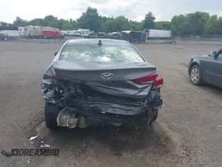 2018 Hyundai Elantra SEL with VIN 5NPD84LF1JH354793, listed as a IAAI auction lot 42765437 with 41,861 mi miles and . Bid and sale history available at DreamBid. Image 6.