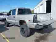 2006 Chevrolet Silverado 1500 LT3 z VIN 2GCEK13T661150851, wystawiony jako IAAI lot #43264646 z przebiegiem 238 347 mil mil oraz . Historia ofert i sprzedaży dostępna na DreamBid. Obrazek 3.