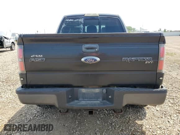 2012 Ford F-150 SVT Raptor z VIN 1FTFW1R6XCFC59652, wystawiony jako Copart lot #63813905 z przebiegiem 119 332 mil mil oraz Szkoda całkowita • Salvage title. Historia ofert i sprzedaży dostępna na DreamBid. Obrazek 6.