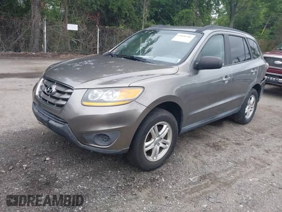 2011 Hyundai Santa Fe GLS with VIN 5XYZGDAB8BG072913, listed as a IAAI auction lot 43050701 with 212,436 mi miles and . Bid and sale history available at DreamBid. Image 2.