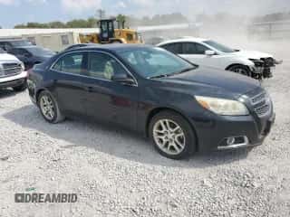 2013 Chevrolet Malibu Eco z VIN 1G11F5SR2DF353783, wystawiony jako Copart lot #80854695 z przebiegiem 124 825 mil mil oraz Szkoda całkowita • Salvage title. Historia ofert i sprzedaży dostępna na DreamBid. Obrazek 4.