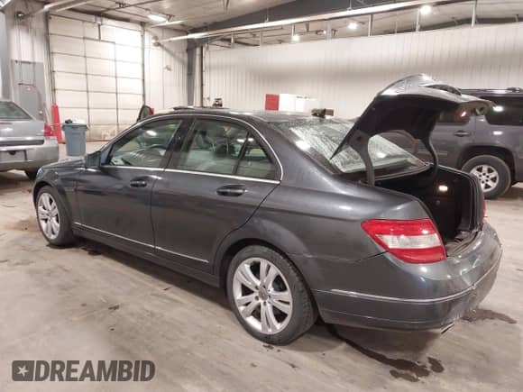 2010 Mercedes-Benz C 300 Sport с VIN WDDGF8BB6AR122164, выставлен на аукционе IAAI как лот 42026446 с пробегом 130 229 миль миль и . История ставок и продаж доступна на DreamBid. Изображение 3.
