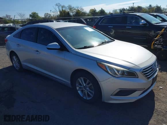 2017 Hyundai Sonata SE with VIN 5NPE24AF8HH477493, listed as a IAAI auction lot 43438812 with 137,908 mi miles and . Bid and sale history available at DreamBid. Image 1.