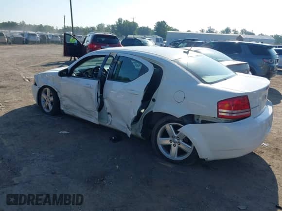 2008 Dodge Avenger with VIN 1B3LC46R78N238011, listed as a IAAI auction lot 42769058 with 198,971 mi miles and . Bid and sale history available at DreamBid. Image 3.