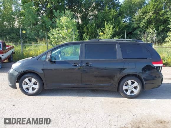 2012 Toyota Sienna LE with VIN 5TDKK3DC4CS191819, listed as a IAAI auction lot 42989982 with 164,498 mi miles and . Bid and sale history available at DreamBid. Image 14.