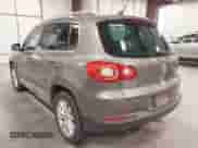 2009 Volkswagen Tiguan S с VIN WVGAV75N29W002180, выставлен на аукционе IAAI как лот 42417787 с пробегом 236 834 миль миль и . История ставок и продаж доступна на DreamBid. Изображение 3.