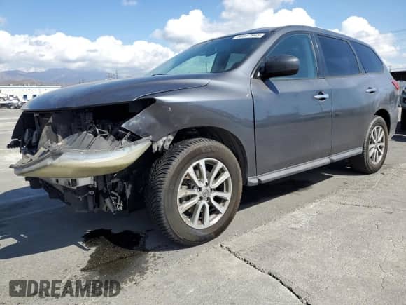 2013 Nissan Pathfinder Platinum with VIN 5N1AR2MN0DC685757, listed as a Copart auction lot 83987945 with 223,695 mi miles and Salvage title. Bid and sale history available at DreamBid. Image 1.