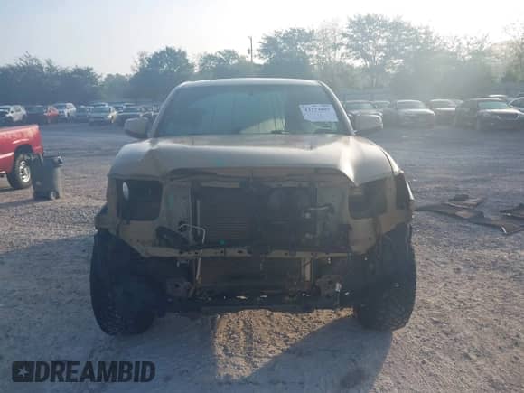 2017 Toyota Tacoma SR5 with VIN 3TMCZ5AN9HM105462, listed as a IAAI auction lot 43274681 with 96,665 mi miles and . Bid and sale history available at DreamBid. Image 13.