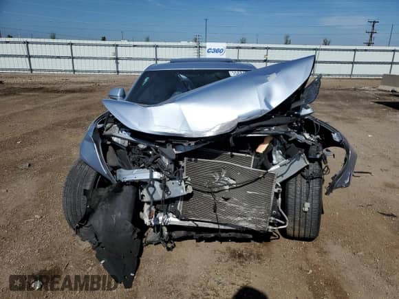 2017 Chevrolet Camaro 2LT z VIN 1G1FD1RX8H0142248, wystawiony jako Copart lot #55881575 z przebiegiem Nie podano mil oraz Szkoda całkowita • Salvage title. Historia ofert i sprzedaży dostępna na DreamBid. Obrazek 5.