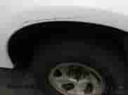 2001 Ford F-150 XL z VIN 1FTRF17W61KA53619, wystawiony jako IAAI lot #43578589 z przebiegiem 295 829 mil mil oraz . Historia ofert i sprzedaży dostępna na DreamBid. Obrazek 5.