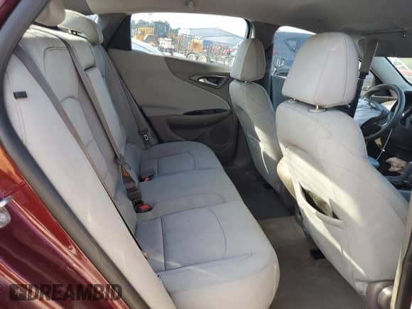 2016 Chevrolet Malibu LS с VIN 1G1ZB5ST5GF210521, выставлен на аукционе Copart как лот 70100465 с пробегом 107 269 миль миль и Списание • Salvage title. История ставок и продаж доступна на DreamBid. Изображение 10.