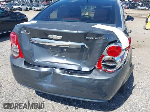 2012 Chevrolet Sonic LT с VIN 1G1JC5SHXC4223356, выставлен на аукционе IAAI как лот 42993786 с пробегом 104 412 миль миль и . История ставок и продаж доступна на DreamBid. Изображение 6.