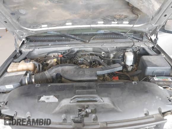 2000 Chevrolet Silverado 1500 LS z VIN 2GCEC19V4Y1308080, wystawiony jako IAAI lot #41619452 z przebiegiem 246 204 mil mil oraz . Historia ofert i sprzedaży dostępna na DreamBid. Obrazek 10.