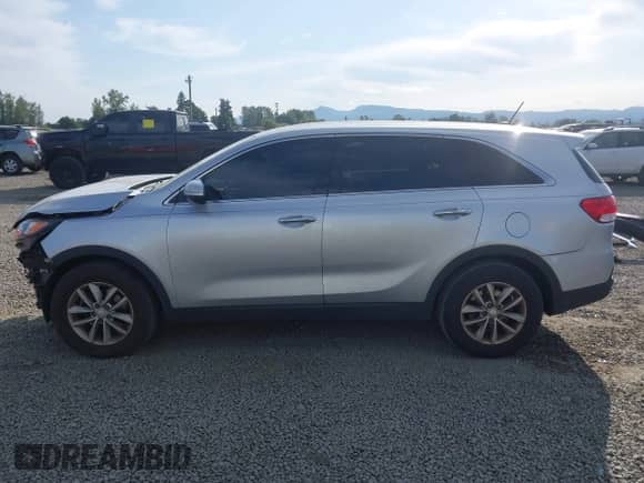 2018 Kia Sorento LX with VIN 5XYPG4A3XJG339354, listed as a IAAI auction lot 42544220 with 114,842 mi miles and . Bid and sale history available at DreamBid. Image 15.