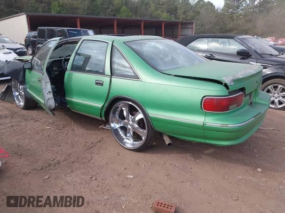 1993 Chevrolet Caprice с VIN 1G1BL5377PR133584, выставлен на аукционе IAAI как лот 43362851 с пробегом 446 569 миль миль и . История ставок и продаж доступна на DreamBid. Изображение 3.