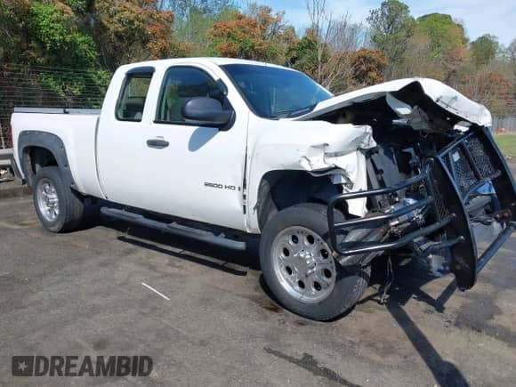 2009 Chevrolet Silverado 2500HD Work Truck with VIN 1GCHK49K19E153768, listed as a IAAI auction lot 41932752 with 241,206 mi miles and . Bid and sale history available at DreamBid. Image 1.