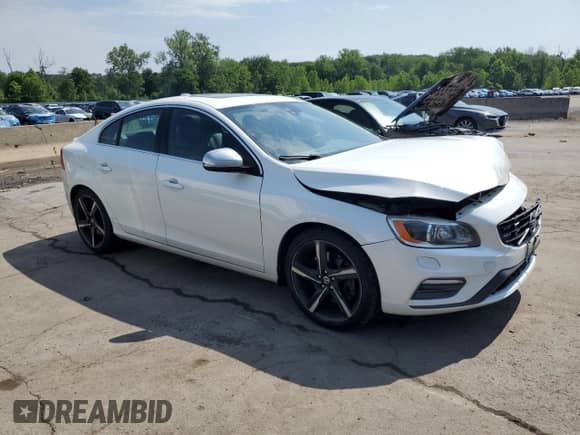 2014 Volvo S60 T6 with VIN YV1902FH9E2289403, listed as a Copart auction lot 62360975 with 185,473 mi miles and Salvage title. Bid and sale history available at DreamBid. Image 4.