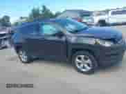 2019 Jeep Compass Latitude z VIN 3C4NJDBB6KT836314, wystawiony jako IAAI lot #43129500 z przebiegiem 69 817 mil mil oraz . Historia ofert i sprzedaży dostępna na DreamBid. Obrazek 13.