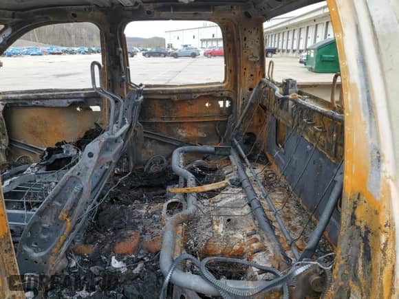 2021 Ram 1500 SLT z VIN 1C6RR7LG6MS542039, wystawiony jako Copart lot #66991095 z przebiegiem Nie podano mil oraz Nie do naprawy • Non repairable. Historia ofert i sprzedaży dostępna na DreamBid. Obrazek 10.