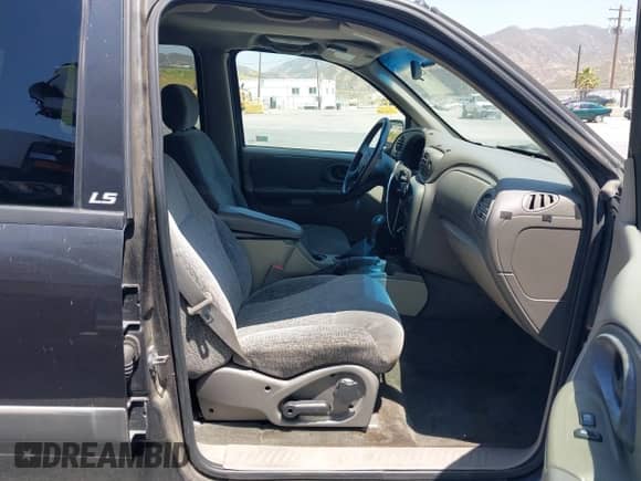 2003 Chevrolet TrailBlazer LS с VIN 1GNDS13S632370710, выставлен на аукционе IAAI как лот 42394881 с пробегом 131 303 миль миль и . История ставок и продаж доступна на DreamBid. Изображение 5.