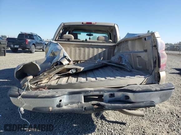2004 Chevrolet Silverado 1500 с VIN 1GCEC19X84Z307355, выставлен на аукционе Copart как лот 67792175 с пробегом Не указан миль и Списание • Salvage title. История ставок и продаж доступна на DreamBid. Изображение 6.