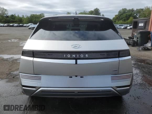 2024 Hyundai Ioniq 5 Limited с VIN KM8KRDDFXRU293167, выставлен на аукционе Copart как лот 68378805 с пробегом 5 123 миль миль и Списание • Salvage title. История ставок и продаж доступна на DreamBid. Изображение 6.