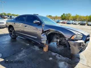 2013 Dodge Charger SXT Plus with VIN 2C3CDXHG9DH555739, listed as a Copart auction lot 84419725 with 179,154 mi miles and Salvage title. Bid and sale history available at DreamBid. Image 4.