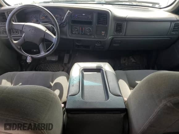 2004 Chevrolet Silverado 1500 LT с VIN 1GCEK19TX4E247697, выставлен на аукционе Copart как лот 70752605 с пробегом 156 488 миль миль и Списание • Salvage title. История ставок и продаж доступна на DreamBid. Изображение 8.