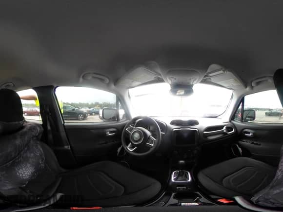 2018 Jeep Renegade Latitude with VIN ZACCJABB5JPH38323, listed as a IAAI auction lot 42938432 with 67,697 mi miles and . Bid and sale history available at DreamBid. Image 18.