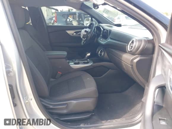 2019 Chevrolet Blazer with VIN 3GNKBBRA4KS648504, listed as a IAAI auction lot 42620232 with 50,456 mi miles and . Bid and sale history available at DreamBid. Image 5.