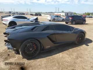2019 Lamborghini Aventador S with VIN ZHWUV4ZD1KLA08054, listed as a Copart auction lot 70131375 with 11,046 mi miles and Salvage title. Bid and sale history available at DreamBid. Image 3.