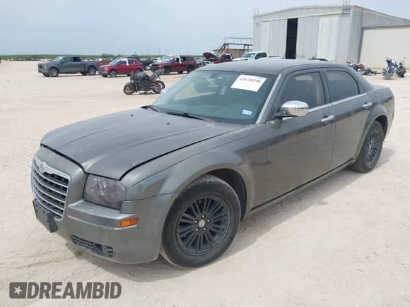 2010 Chrysler 300 Touring с VIN 2C3CA4CD6AH101383, выставлен на аукционе IAAI как лот 43138290 с пробегом 119 855 миль миль и . История ставок и продаж доступна на DreamBid. Изображение 2.