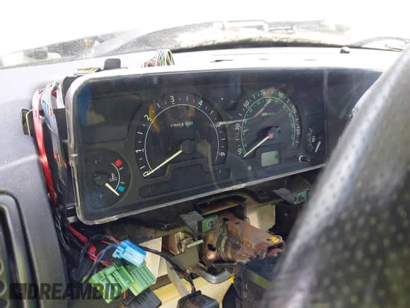 2004 Land Rover Discovery with VIN SALTL19434A851542, listed as a IAAI auction lot 42762084 with Not provided miles and . Bid and sale history available at DreamBid. Image 7.