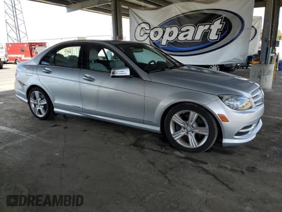 2011 Mercedes-Benz C 350 Sport с VIN WDDGF5GB0BR174866, выставлен на аукционе Copart как лот 71213015 с пробегом 114 030 миль миль и Списание • Salvage title. История ставок и продаж доступна на DreamBid. Изображение 4.