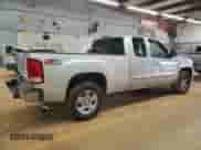 2010 GMC Sierra 1500 SLT z VIN 1GTSKWE39AZ160755, wystawiony jako Copart lot #43950065 z przebiegiem 148 415 mil mil oraz Szkoda całkowita • Salvage title. Historia ofert i sprzedaży dostępna na DreamBid. Obrazek 3.