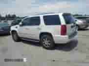 2009 Cadillac Escalade with VIN 1GYFK23269R241173, listed as a Copart auction lot 62178725 with 165,444 mi miles and Clean title. Bid and sale history available at DreamBid. Image 2.