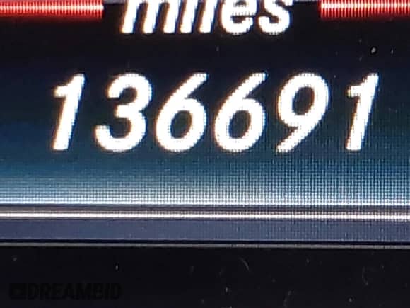 2017 Mercedes-Benz GLE 350 с VIN 4JGDA5JB5HA895532, выставлен на аукционе IAAI как лот 43353590 с пробегом 136 691 миль миль и . История ставок и продаж доступна на DreamBid. Изображение 15.