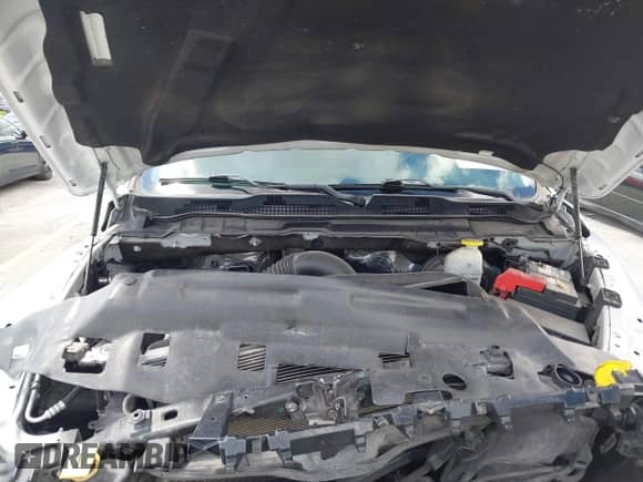 2021 Ram 1500 Express z VIN 3C6RR7KT5MG548601, wystawiony jako IAAI lot #43396348 z przebiegiem 100 084 mil mil oraz . Historia ofert i sprzedaży dostępna na DreamBid. Obrazek 10.