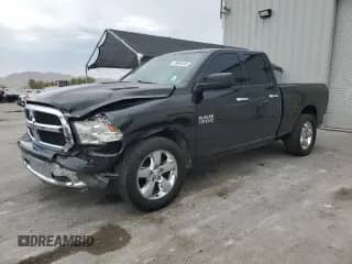 2017 Ram 1500 SLT z VIN 1C6RR6GG2HS817710, wystawiony jako Copart lot #69838585 z przebiegiem 141 399 mil mil oraz Szkoda całkowita • Salvage title. Historia ofert i sprzedaży dostępna na DreamBid. Obrazek 1.