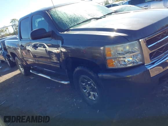 2011 Chevrolet Silverado 1500 LS z VIN 3GCPKREA0BG113816, wystawiony jako IAAI lot #43467974 z przebiegiem 208 253 mil mil oraz . Historia ofert i sprzedaży dostępna na DreamBid. Obrazek 14.